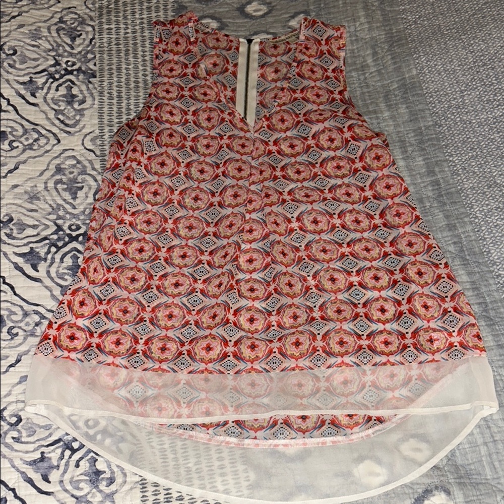 Daniel Rainn Pink and White Sleeveless Graphic Tank Top